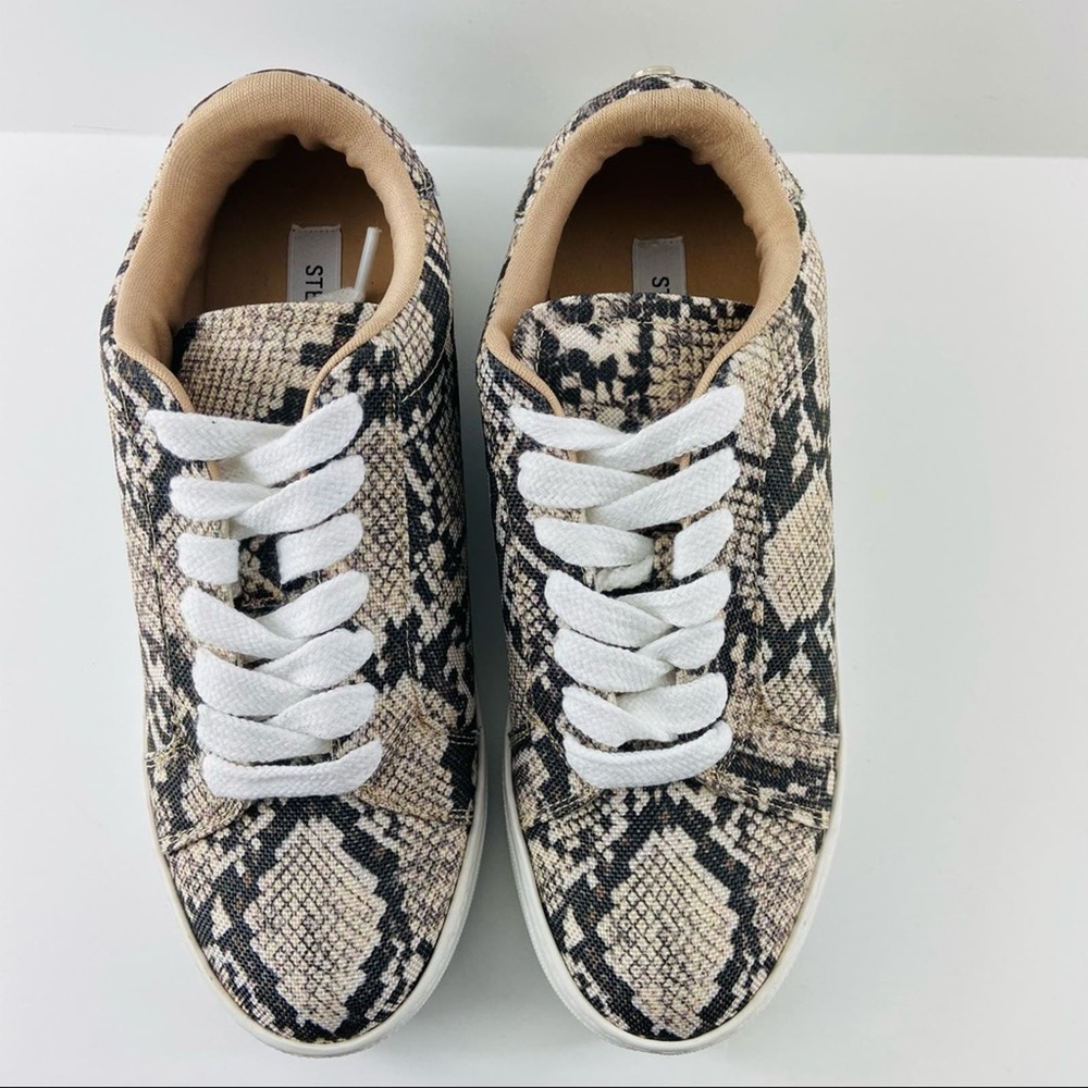 Steve madden Animal Print  sneakers Women's  size 7.5